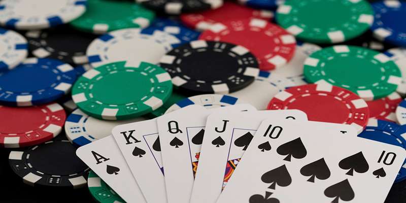Tìm hiểu về cách đánh bài poker